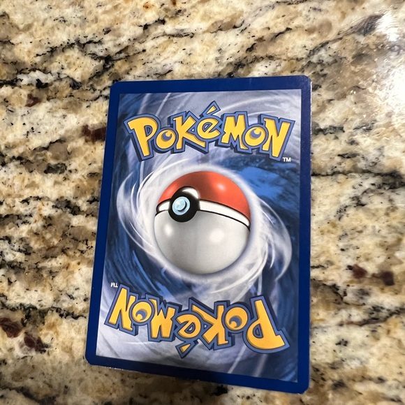 Holo Charizard - 4/102 - Pokémon Card - Picture 2 of 5